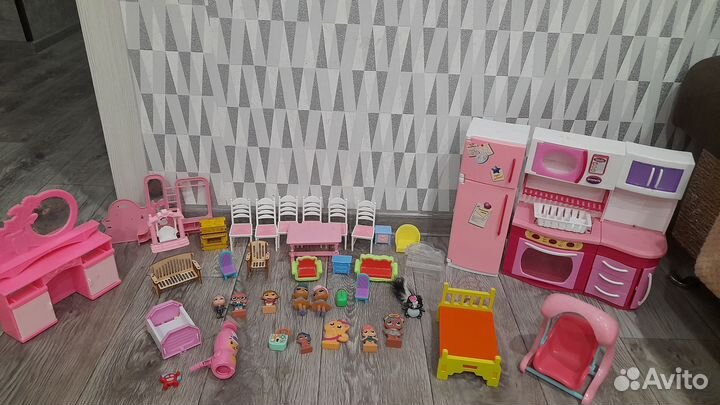 Мебель для кукольного домика