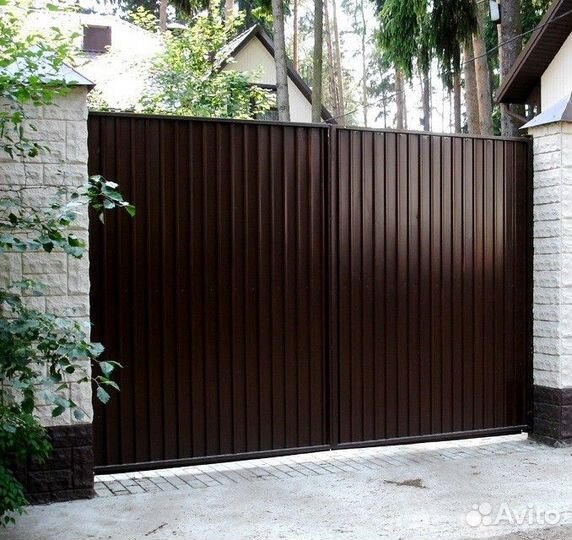 Ворота распашные из профнастила