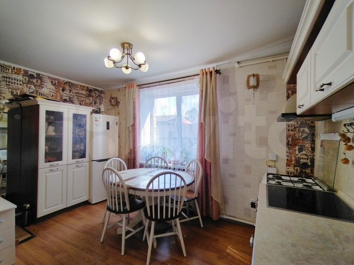 Дом 167,3 м² на участке 13,3 сот.