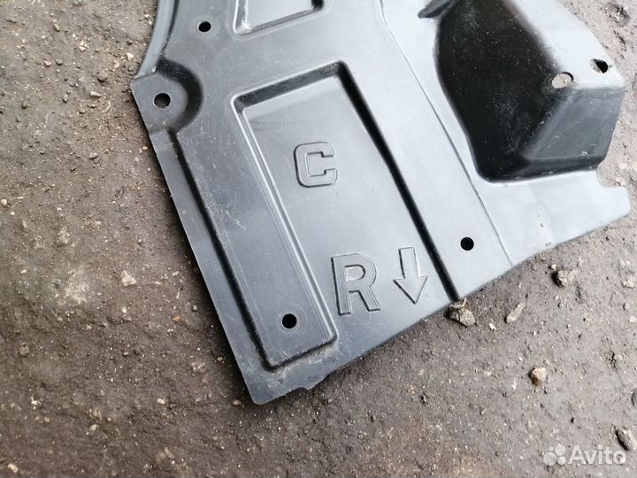 Защита под бампер правая задняя Infiniti FX35