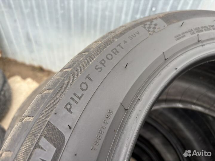 Michelin Pilot Sport 4 275/45 R21