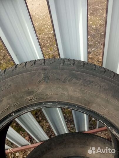 Michelin X-Ice 215/65 R16