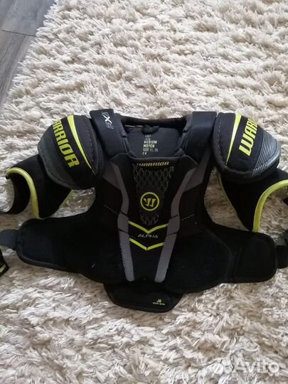 Нагрудник, Налокотники