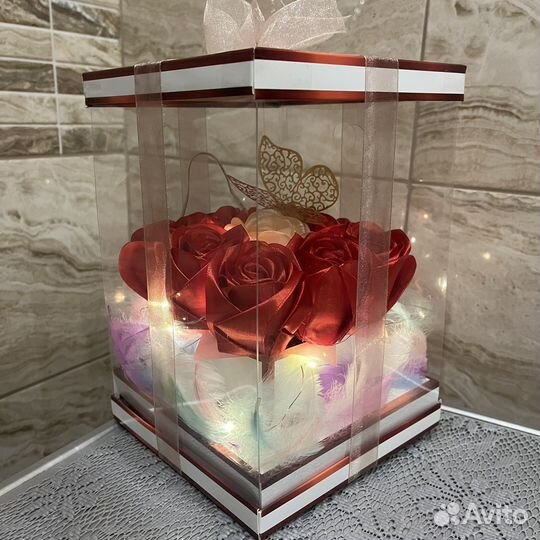 Подарок на 14 февраля, Коробка с цветами, розы