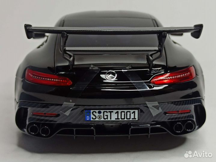 Mercedes AMG GT Black Series 2021 Norev 1:18