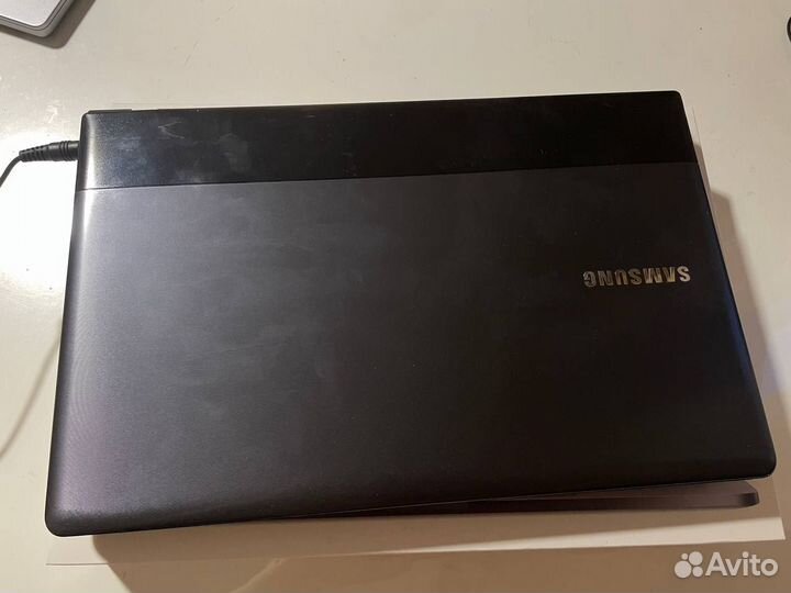 Ноутбук Samsung 300E