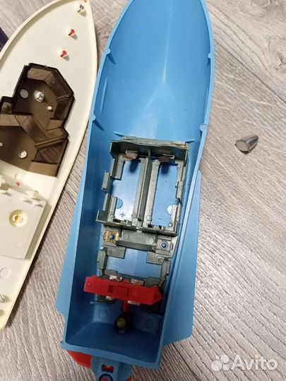 Детская игрушка катер Чайка