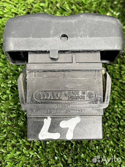 Кнопка стеклоподъемника Renault Logan 1 Логан