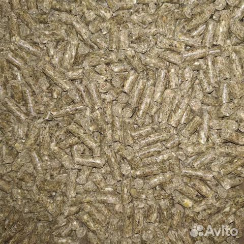Гранулированное сено. Травяная мука гранулы (люцерна). Гранулы из сена. Гранулы из сена для кроликов. Пеллеты из сена.