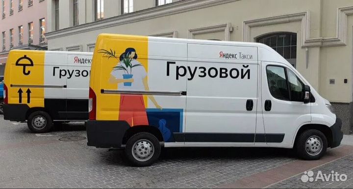 Водитель на личном грузовом автомобиле