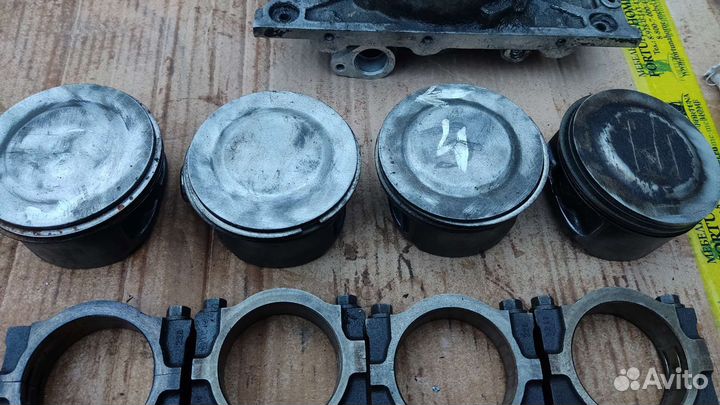 Поршня с шатунами