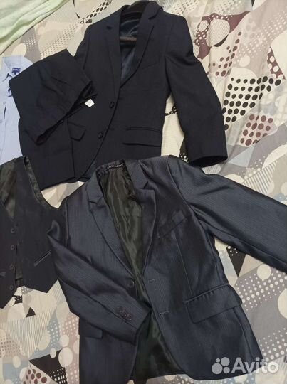 Школьный костюм для мальчика 122 серый