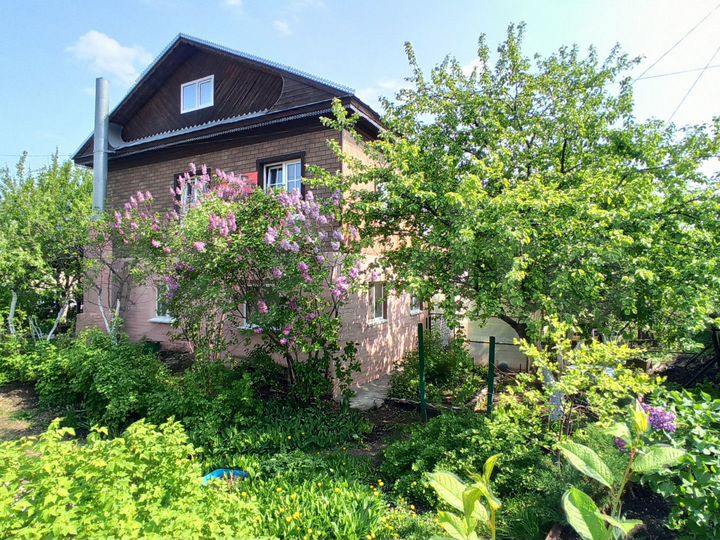 Дом 228 м² на участке 6,1 сот.