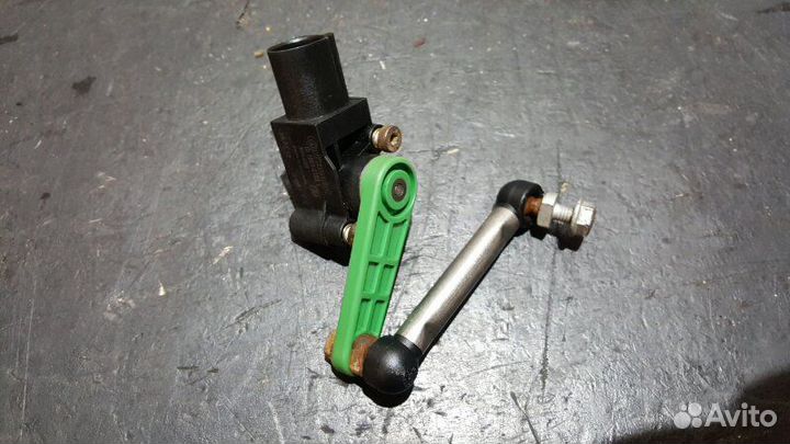 Датчик положения кузова Porsche Cayenne 958 3.0