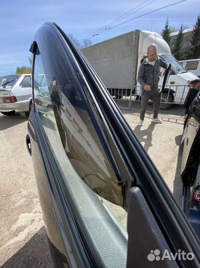 Ветровики на Toyota Camry 8