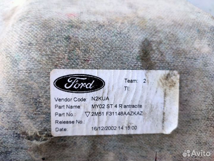 Обшивка багажника Ford Focus, I правая