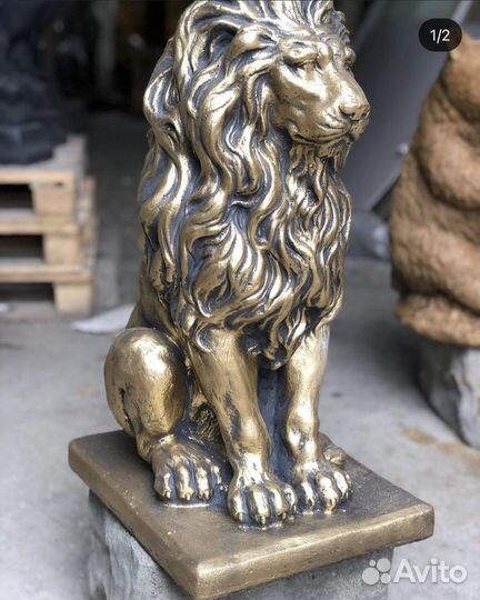 Скульптура Лев