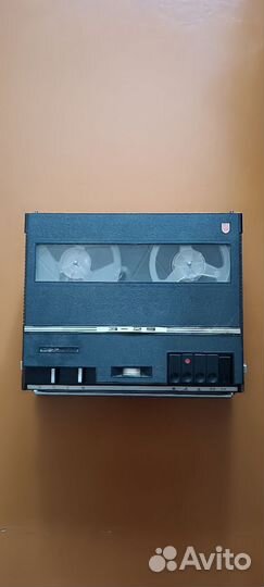 Катушечный магнитофон Дайна