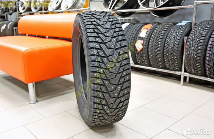 Hankook Winter I'Pike RS2 W429 215/65 R16 102T