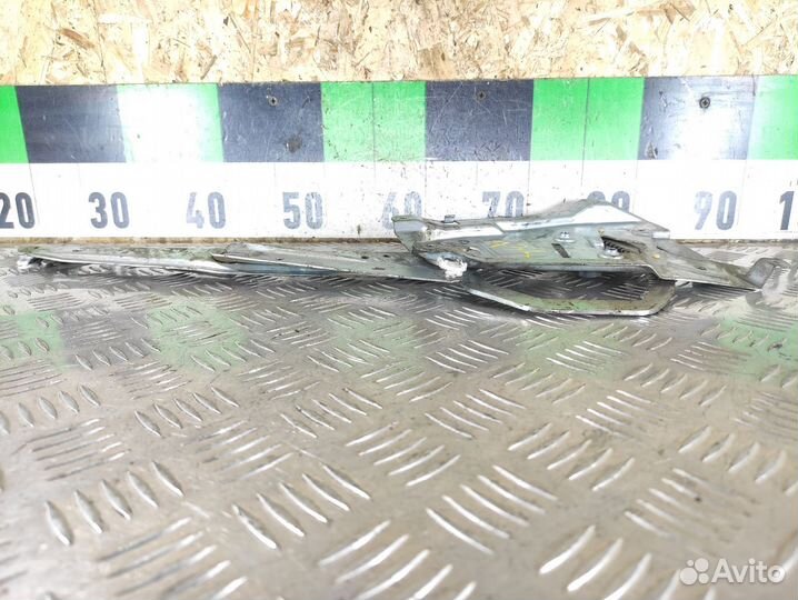 Стеклоподъемник передний левый Opel Omega B