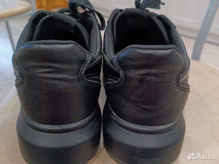 Кроссовки женские hext —38р