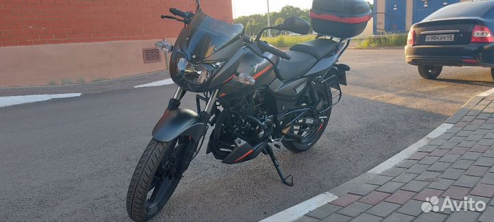 Мотоцикл bajaj Pulsar 180