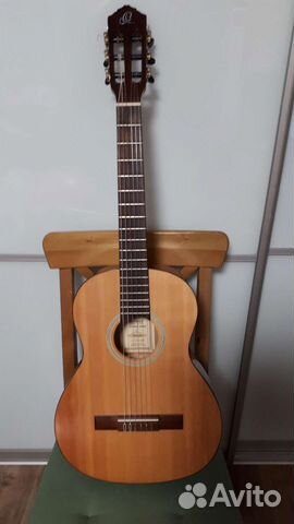 Акустическая гитара