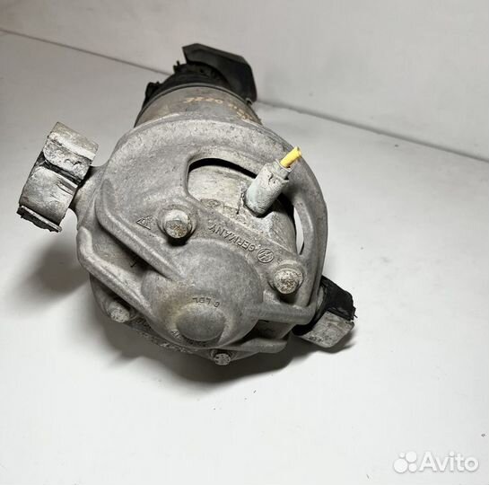 Пневмостойка задняя Volkswagen Tuareg 4.2