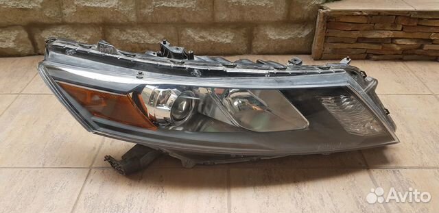 Фара правая Honda Crosstour 2009-2015