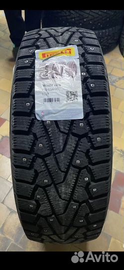 Pirelli Ice Zero 215/65 R16 102T