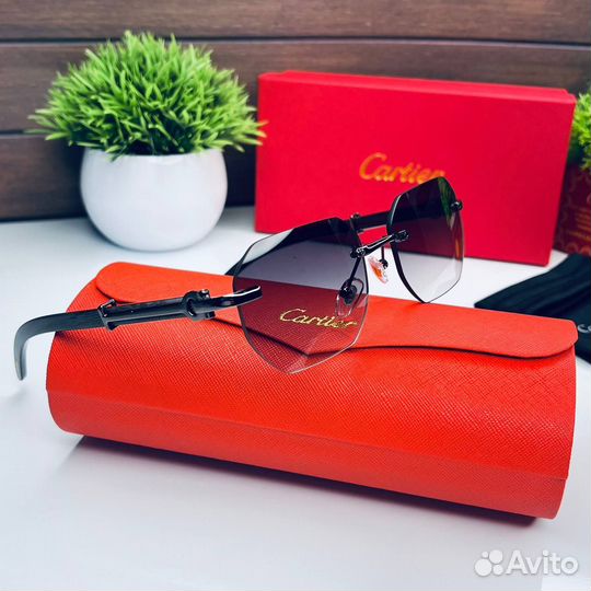 Солнцезащитные очки cartier