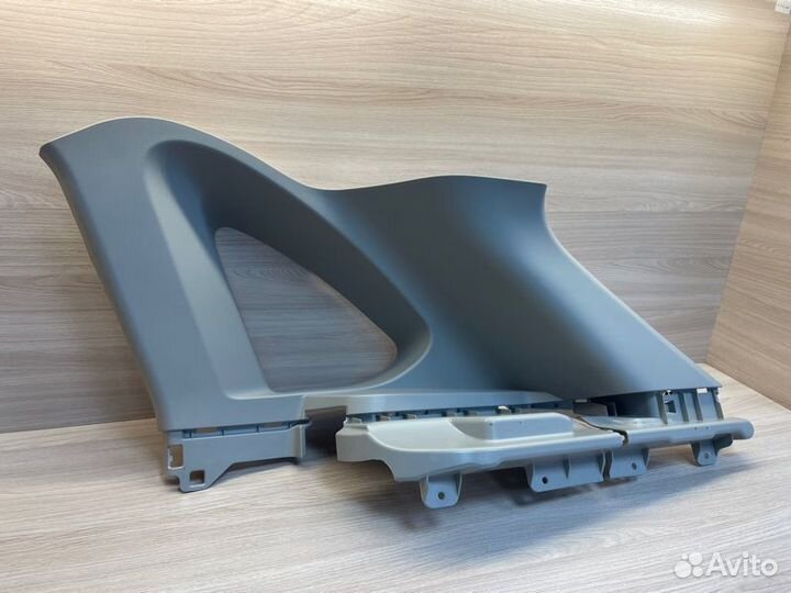 Обшивка стойки задняя правая LADA X-Ray