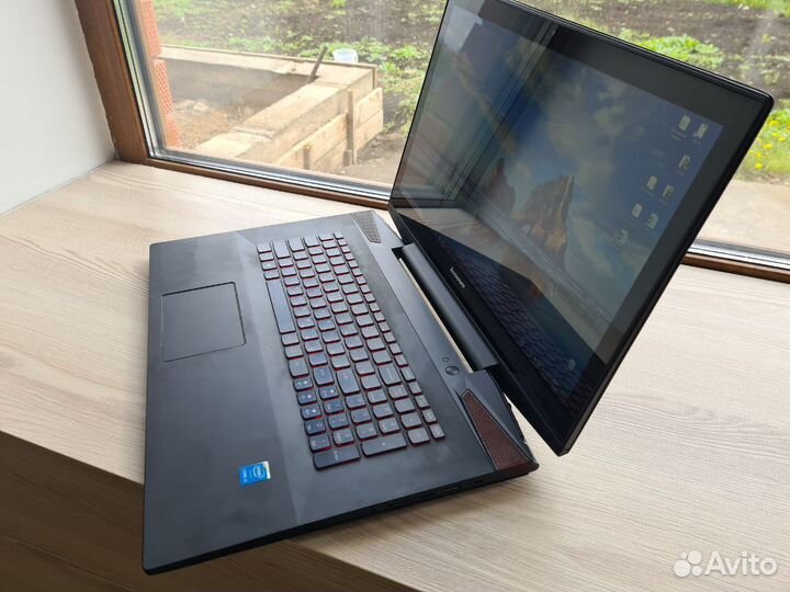 Приятный ноутбук 17'