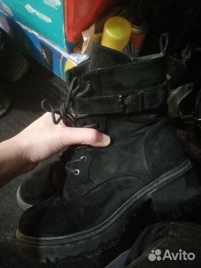 Женская одежда. Много