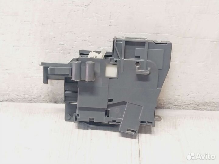 Замок люка стиральной машины Ariston Indesit