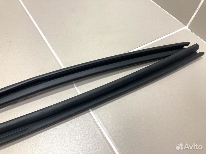Уплотнитель стекла задней лев двери Chery Tiggo 4