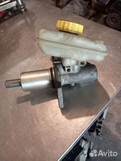 Главный тормозной цилиндр Audi A4 b6