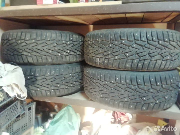 Nokian Tyres Hakkapeliitta 7 215/55 R17 98