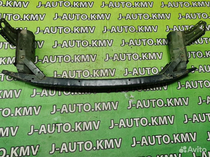 Усилитель переднего бампера