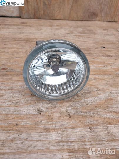 Фара противотуманная правая Toyota Prius 2 NHW20