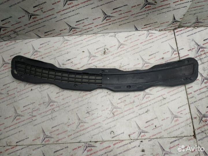 Решетка капота Mercedes E-Class W210