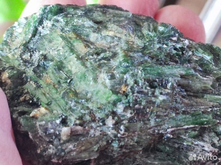 Натуральные камни. актинолит