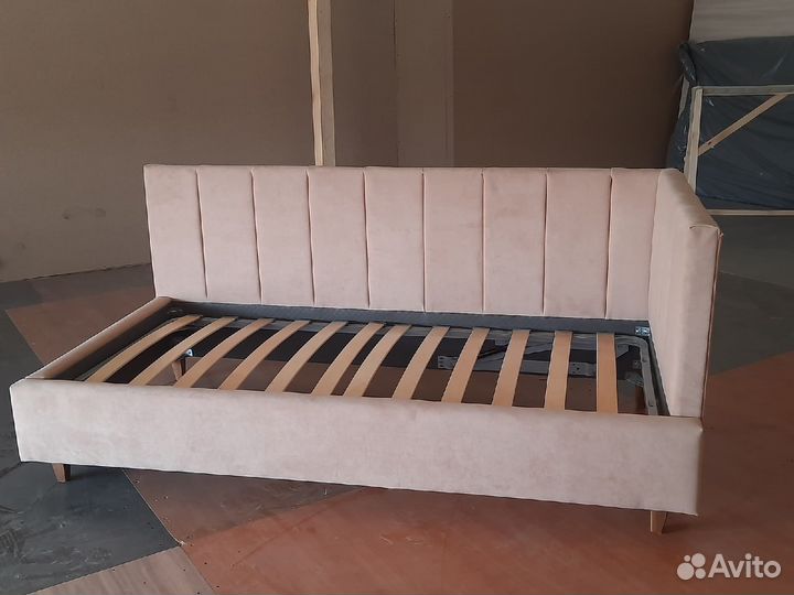 Кровать подростковая с ножками новая 190/90 см