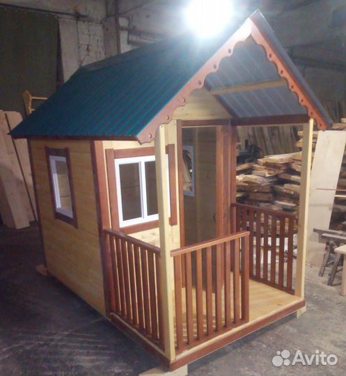 Детский игровой домик из натурального дерева