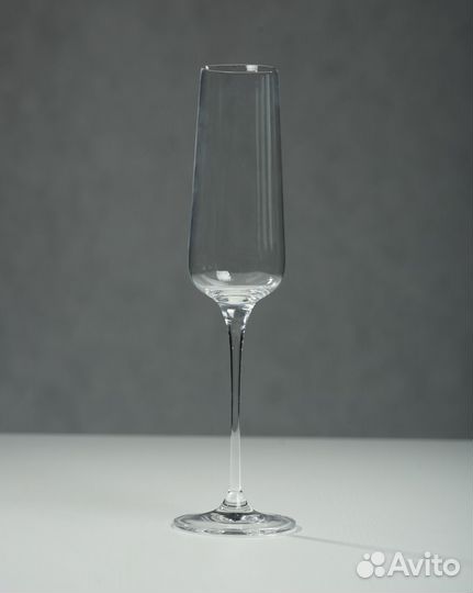 Высокий бокал под шампанское Wilmax