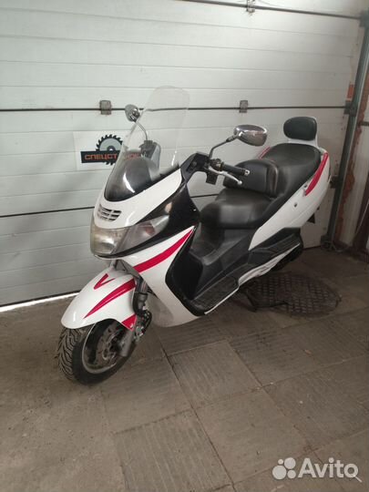 Suzuki sky wave 250