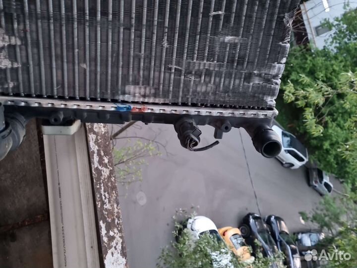 Радиатор охлаждения на volkswagen polo сеат рапид