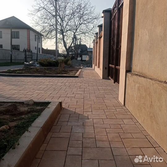 Укладка тротуарной плитки