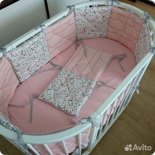 Бортики в кроватку с одеялом