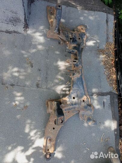 Подрамник на Kia Spectra